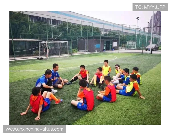 法国足协推出青少年足球普及计划助力未来足球人才培养与发展 法国足协推出青少年足球普及计划助力未来足球人才培养与发展